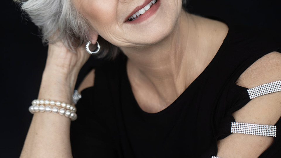 Being “photogenic” or not, has nothing to do with the way you look. It’s about y