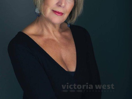 The 2nd annual Melanie Jardine Memorial Photoshoot giveaway is here.