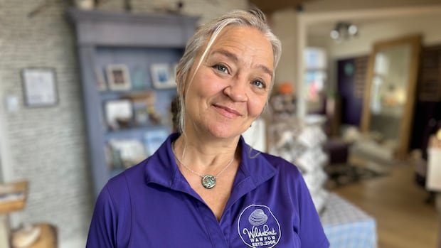nb.-business-owner-'at-a-loss-for-words'-over-2nd-canada-post-strike-in-less-than-a-year-|-cbc-news