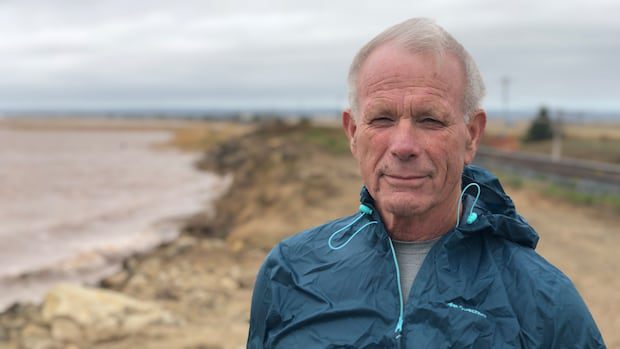 fundy-tides-to-peak-in-2034,-adding-urgency-to-chignecto-flood-project-|-cbc-news