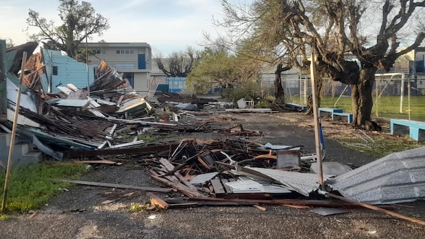 jamaicans-in-nb.-worried-as-they-still-haven't-heard-from-family-after-hurricane-|-cbc-news