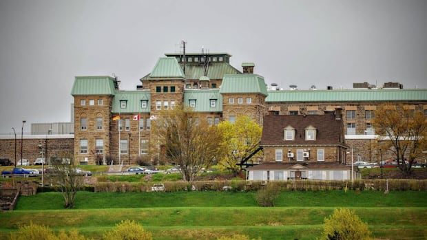 cost-estimate-more-than-triples-to-$1.3b-for-new-federal-inmate-hospital-|-cbc-news
