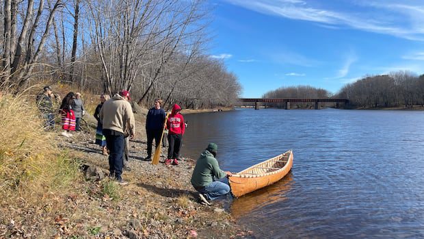 'our-culture-is-still-alive':-birch-bark-canoe-connects-wabanaki-community-to-the-land-|-cbc-news