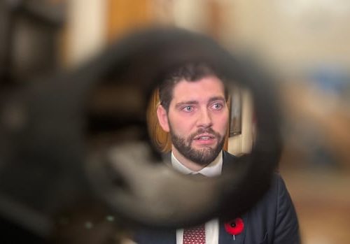 new-brunswick-conflict-of-interest-rules-re-enter-the-spotlight-|-cbc-news