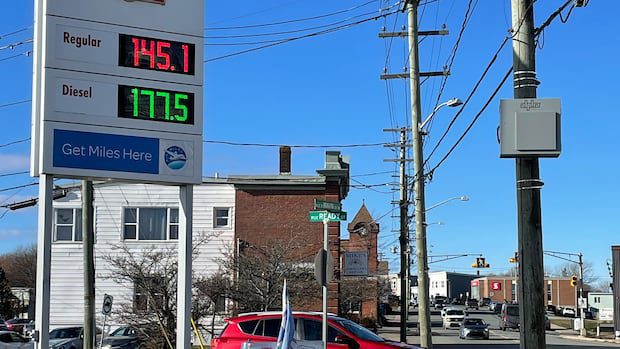 new-brunswick-energy-regulator-cancels-holt-government-fuel-price-cuts-|-cbc-news