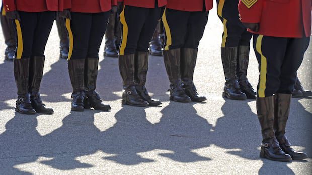 once-seen-as-a-crisis,-the-rcmp's-recruitment-numbers-are-starting-to-turn-around-|-cbc-news