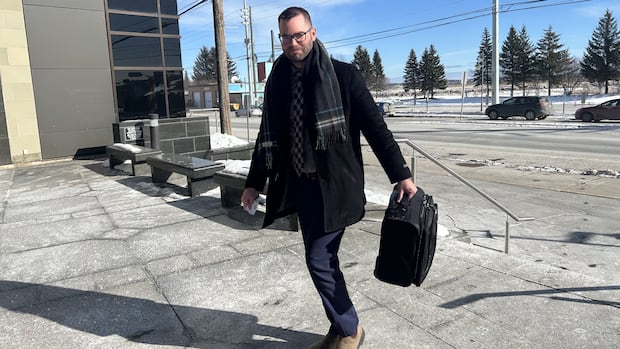 phone-records-supports-theory-daniel-bard-was-'ghosting'-alleged-fraud-victims,-crown-says-|-cbc-news