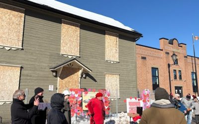 Fredericton should use bylaw to compel DND to repair damaged building, advocate says | CBC News