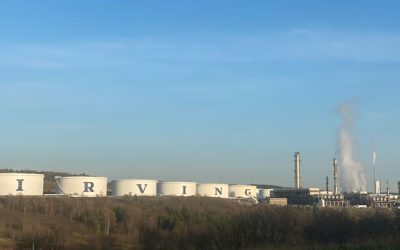 Saint John refinery neighbour hopes new regulations reduce cancer-causing pollutant | CBC News