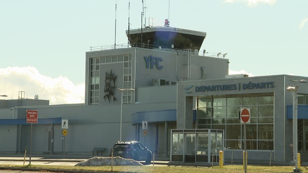 pilot-dies-in-helicopter-crash-in-southern-new-brunswick-|-cbc-news