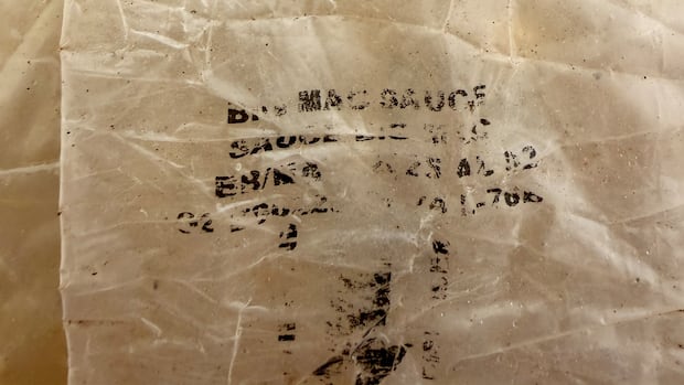 why-are-bags-of-big-mac-sauce-washing-up-along-the-bay-of-fundy?-|-cbc-news