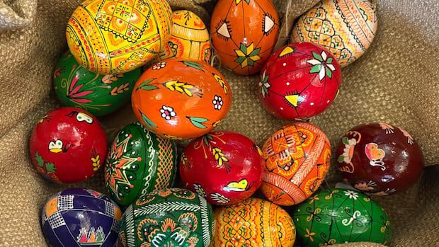 ukrainians-share-easter-tradition-with-moncton-community-|-cbc-news
