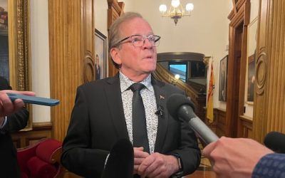 Province’s rule change left students stranded in school buses, despite minister’s promise otherwise | CBC News