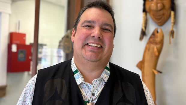 anishinaabe-writer,-activist-niigaan-sinclair-shares-details-of-father's-legacy-with-pabineau-first-nation-|-cbc-news
