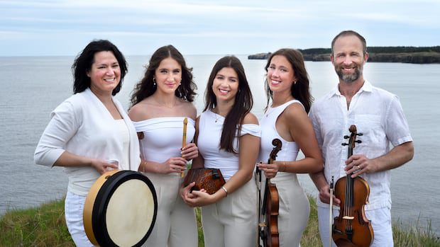 acadian-family-band-is-going-viral-for-sharing-traditional-music-|-cbc-news