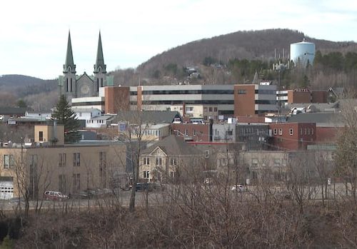 'we-are-so-fed-up-with-this':-nb.-power-transmission-outages-plague-edmundston-|-cbc-news