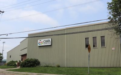 If you can’t beat ’em, join ’em: Curl Moncton brings trendy pickleball into the house | CBC News