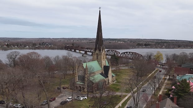 anglican-diocese-won't-sell-historic-fredericton-cathedral-in-dire-need-of-costly-repairs-|-cbc-news