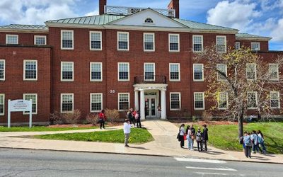 This new UNB program will give students a chance to be both a nurse and a doctor | CBC News