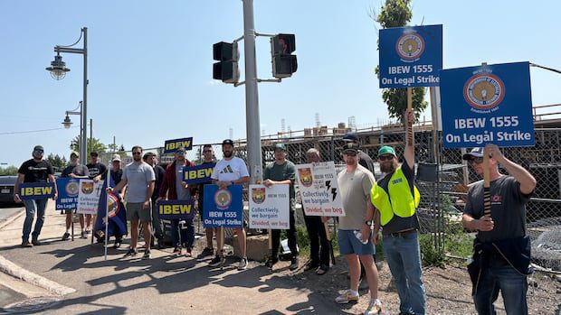 hundreds-of-skilled-trades-workers-in-nb.-on-strike-|-cbc-news