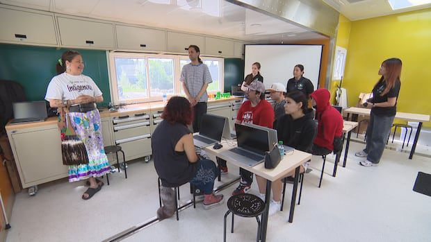 mobile-steam-classroom-brings-hands-on-learning-to-first-nations-communities-across-new-brunswick-|-cbc-news