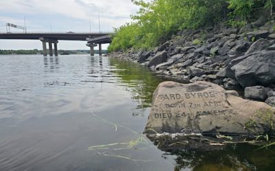 Kayaker on St. John River makes a pair of grim discoveries | CBC News