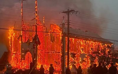 Fire destroys Saint-Simon Church on Acadian Peninsula | CBC News