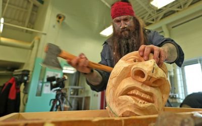 Mi’kmaw mask carver wins Canadian Crafts Federation award | CBC News