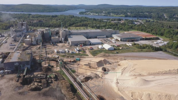 nackawic-mill-to-'temporarily'-shut-down,-leaving-350-workers-without-jobs-|-cbc-news