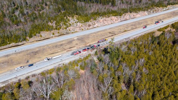 eastbound-lane-of-route-1-near-hampton-may-not-open-for-zzz-|-cbc-news