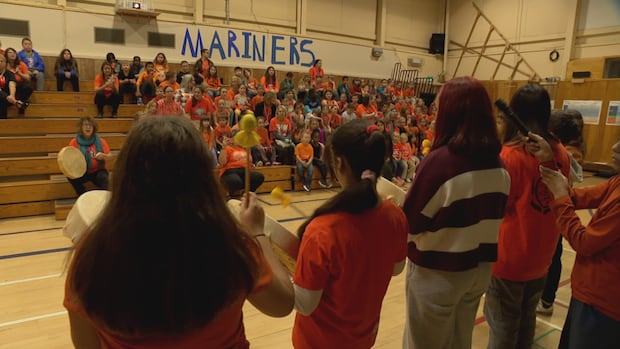 empathy-and-hope:-port-elgin-regional-school-marks-orange-shirt-day-|-cbc-news