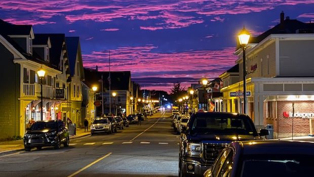 autumn-sunsets:-enjoy-these-photos-from-around-new-brunswick-|-cbc-news