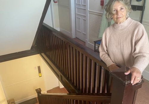 residents-relieved-as-elevator-mechanics-return-to-work-|-cbc-news
