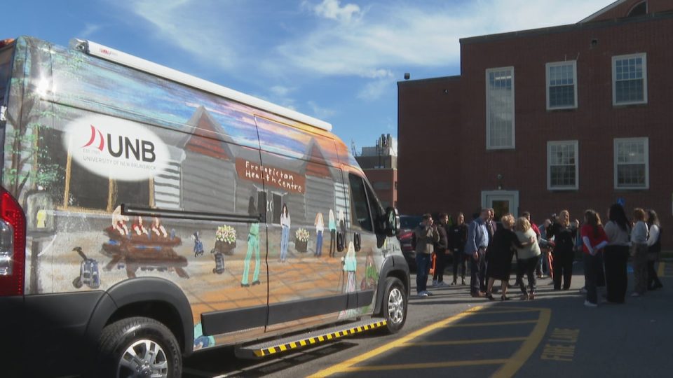 can’t-make-it-to-the-er?-health-care-could-come-to-you-with-new-mobile-unit