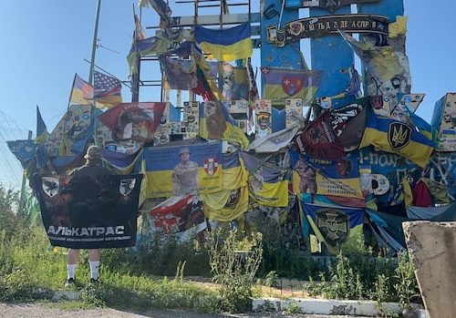 why-this-fredericton-woman-is-walking-a-ukrainian-battalion-flag-across-pei.-|-cbc-news