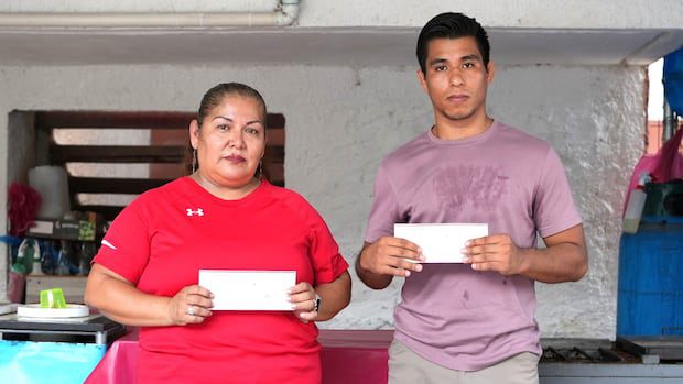 lobster-processor-settles-with-2-migrant-workers-in-lost-wages-case-|-cbc-news