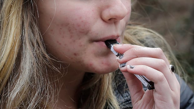 nb.-lung-representatives-in-ottawa-to-discuss-smoke-free-generation-legislation-|-cbc-news