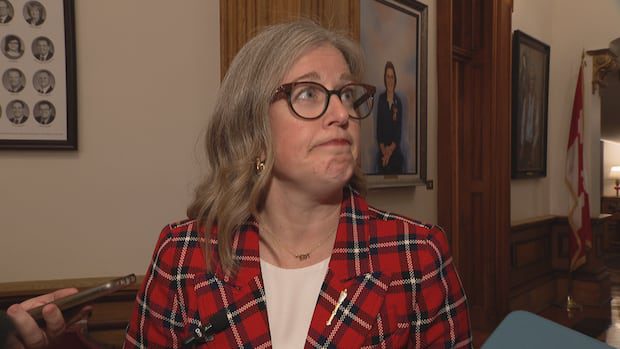 province-directs-vitalite-to-send-nurses-filling-er-vacancies-back-to-primary-care-|-cbc-news